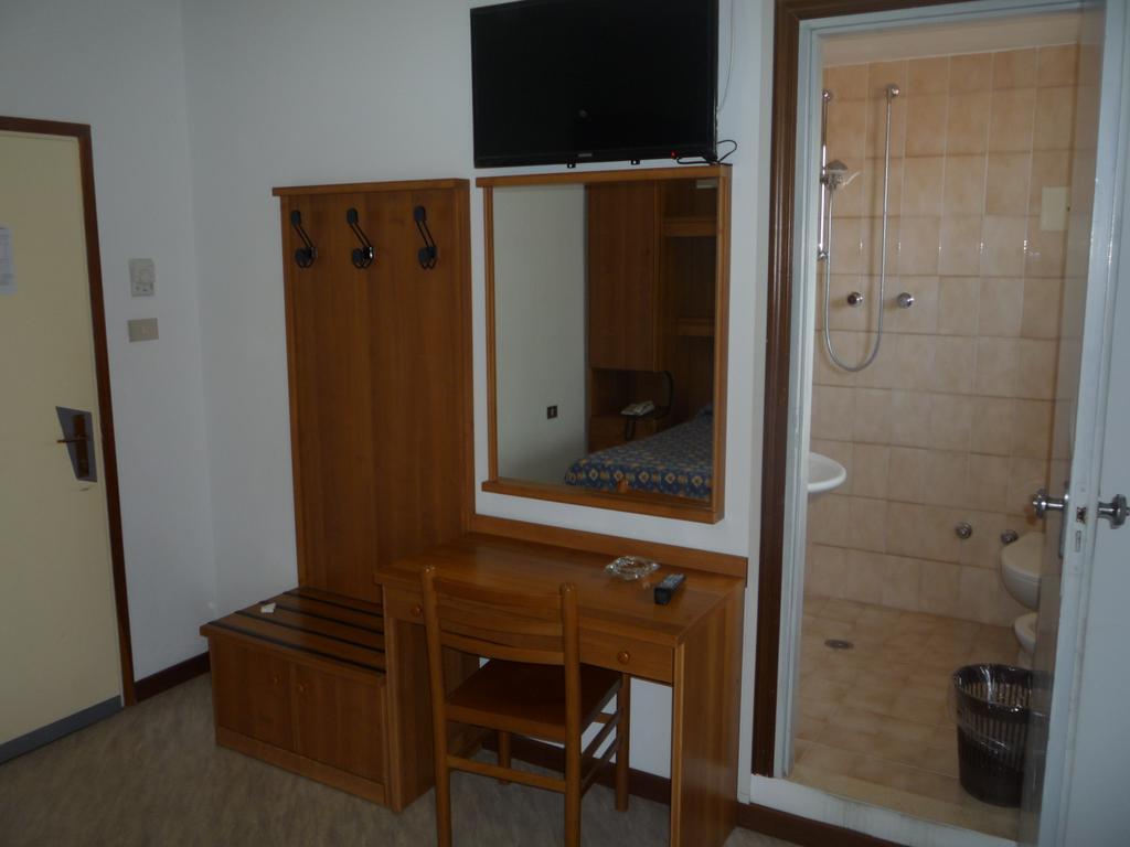 Hotel Strand A Frontemare Lido di Jesolo Habitación foto